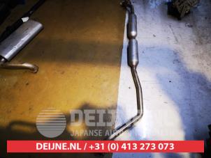 Suzuki S-Cross Uitlaat Middendemper O698571 foto 2