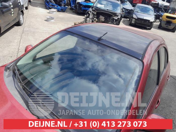 Nissan Micra Panoramadach O698573