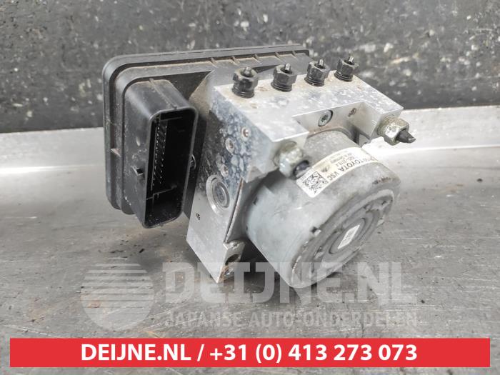Gebruikte ABS Pomp Toyota Aygo X 1.0 12V VVT-i Prijs € 150,00 Margeregeling aangeboden door V.Deijne Jap.Auto-onderdelen BV