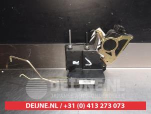 Kia Rio Front door lock mechanism 4-door, right O280919 photo 2