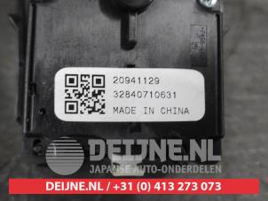 Chevrolet Orlando Indicator switch O698878 photo 3