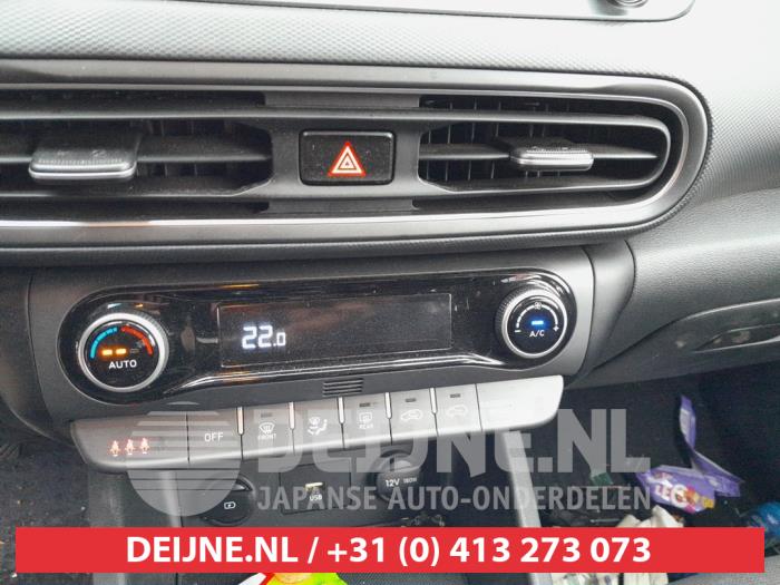 Hyundai Kona Kachel Bedieningspaneel O698931