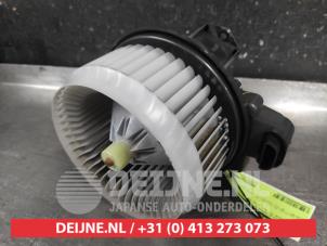 Toyota Prius Plus Heizung Belüftungsmotor O698910 foto 2