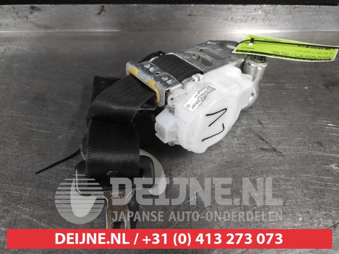 Toyota Prius Plus Front seatbelt, left O698911