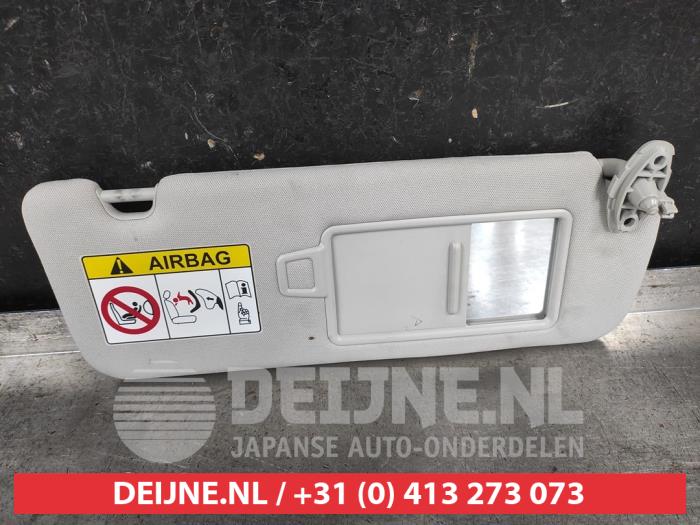 Kia Sorento Sun visor O698955