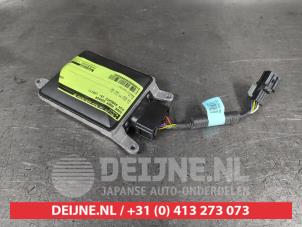 Gebruikte Dode hoek sensor Kia Sorento III (UM) 2.2 CRDi 16V VGT 4x4 Prijs € 100,00 Margeregeling aangeboden door V.Deijne Jap.Auto-onderdelen BV