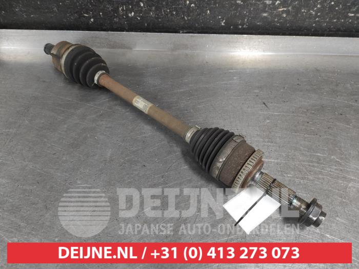 Gebruikte Aandrijfas links-voor Hyundai i10 (B5) 1.0 12V Prijs € 50,00 Margeregeling aangeboden door V.Deijne Jap.Auto-onderdelen BV
