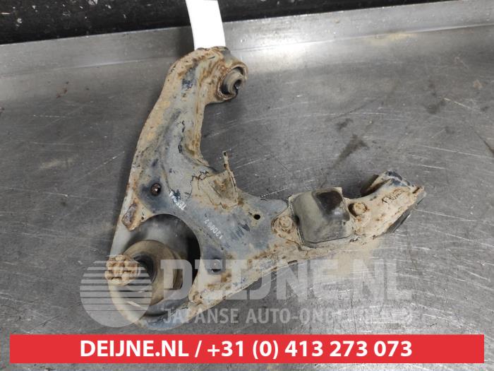 Mitsubishi L200 Querlenker oben rechts vorne O699385