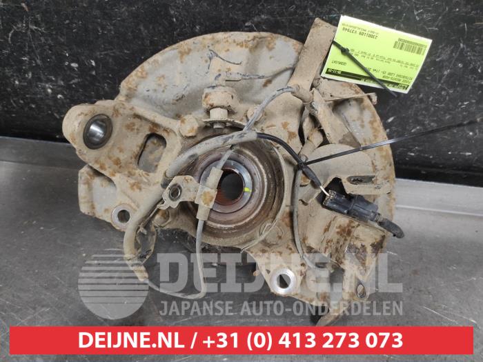 Mitsubishi L200 Achsschenkel rechts vorne O699386