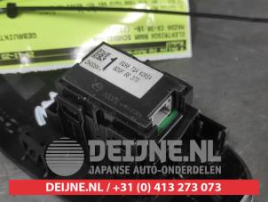 Mazda CX-30 Electric window switch O699470 photo 2