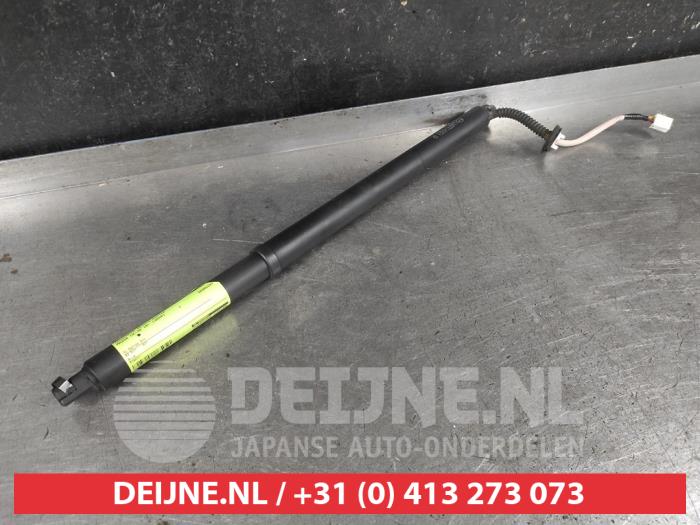 Mazda CX-30 Gasdemper rechts-achter O699487