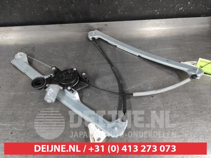 Mazda CX-30 Fenstermechanik 4-türig links vorne O699513