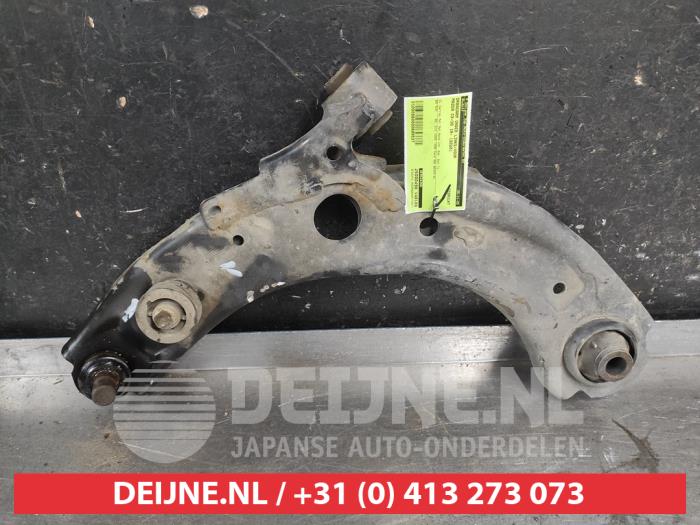 Mazda CX-30 Draagarm onder links-voor O699537