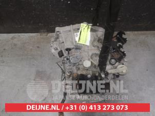 Gebruikte Versnellingsbak Toyota Verso S 1.33 16V Dual VVT-I Prijs € 350,00 Margeregeling aangeboden door V.Deijne Jap.Auto-onderdelen BV