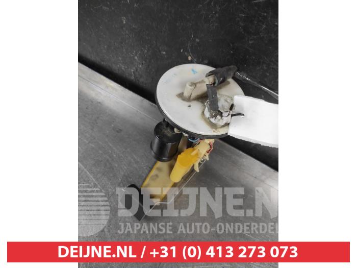 Gebruikte Tank element Pomp Toyota Camry (SXV/VCV20) 2.2i 16V Prijs € 50,00 Margeregeling aangeboden door V.Deijne Jap.Auto-onderdelen BV