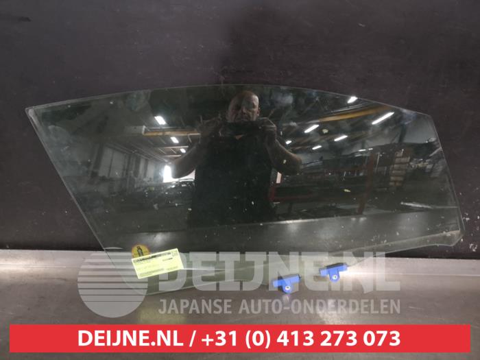 Toyota bZ4X Türscheibe 4-türig rechts vorne O699606
