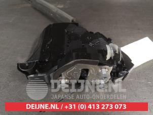 Toyota bZ4X Türschlossmechanik 4-türig rechts vorne O699608 foto 2