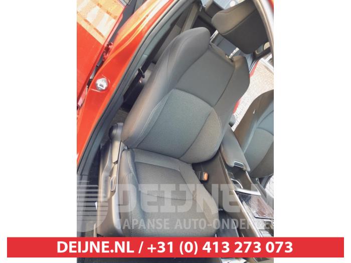 Toyota bZ4X Seat, right O699634