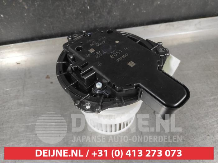 Mazda MX-30 Kachel Ventilatiemotor O699705