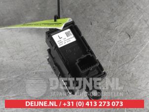 Mazda MX-30 Handbremse Schalter O699715 foto 2