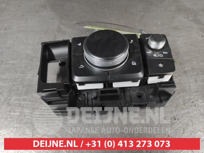 Mazda MX-30 Regelunit Multi Media O699717