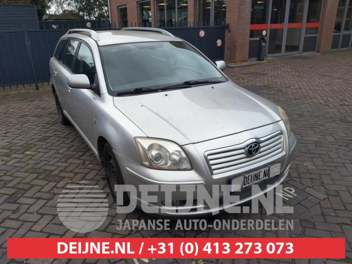 Toyota Avensis Kotflügel rechts vorne O699889