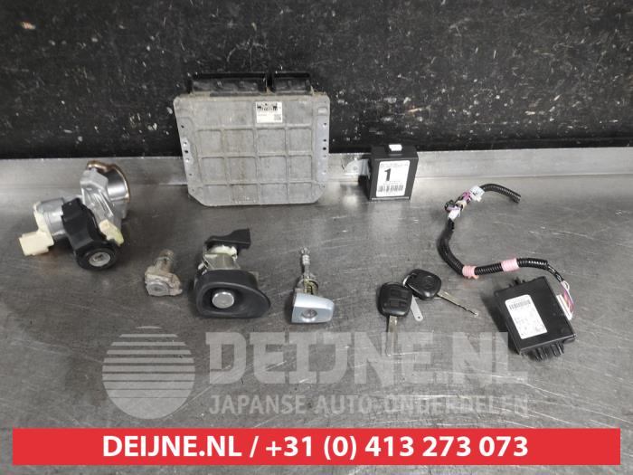 Toyota Yaris Steuergerät Motormanagement O700023