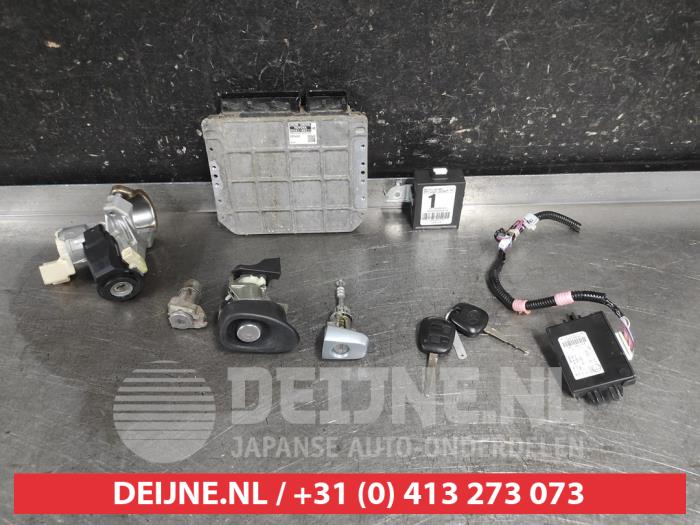 Toyota Yaris Zündschloss+Schlüssel O700024