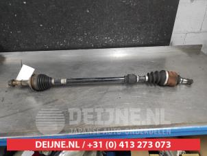 Gebruikte Aandrijfas rechts-voor Toyota Yaris II (P9) 1.3 16V VVT-i Prijs € 35,00 Margeregeling aangeboden door V.Deijne Jap.Auto-onderdelen BV