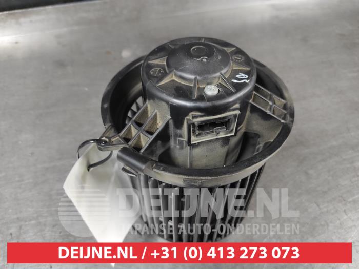 Nissan Juke Heizung Belüftungsmotor O700078