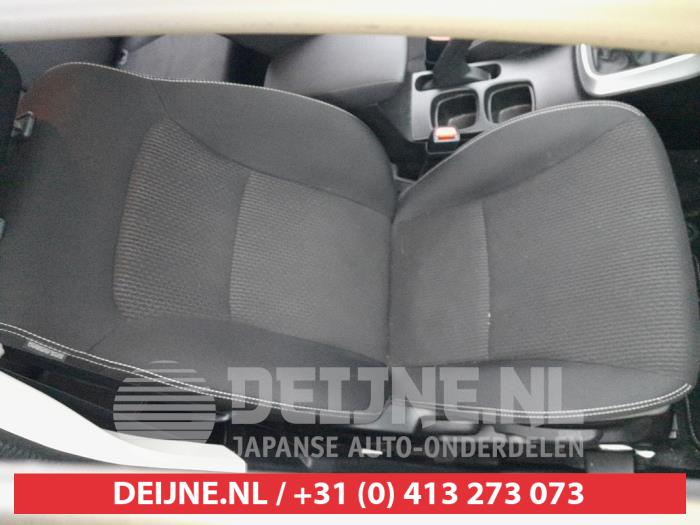 Suzuki SX-4 Sitz rechts O700136