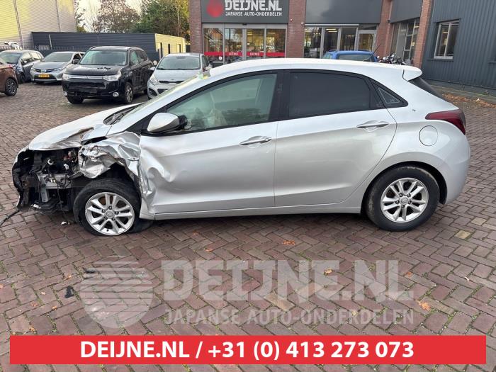 Hyundai I30 Extra window 4-door, left O700171