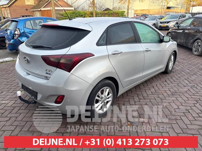 Hyundai I30 Tailgate reflector, right O700179