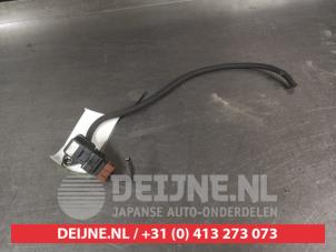 Gebruikte Map Sensor (inlaatspruitstuk) Mitsubishi Pajero Hardtop (V6/7) 3.2 DI-D 16V Prijs € 20,00 Margeregeling aangeboden door V.Deijne Jap.Auto-onderdelen BV