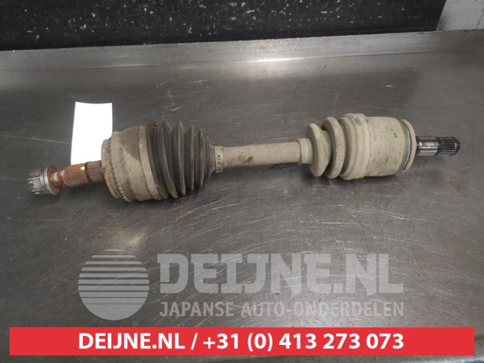 Gebruikte Steekas links-voor Mitsubishi Pajero Hardtop (V6/7) 3.2 DI-D 16V Prijs € 75,00 Margeregeling aangeboden door V.Deijne Jap.Auto-onderdelen BV