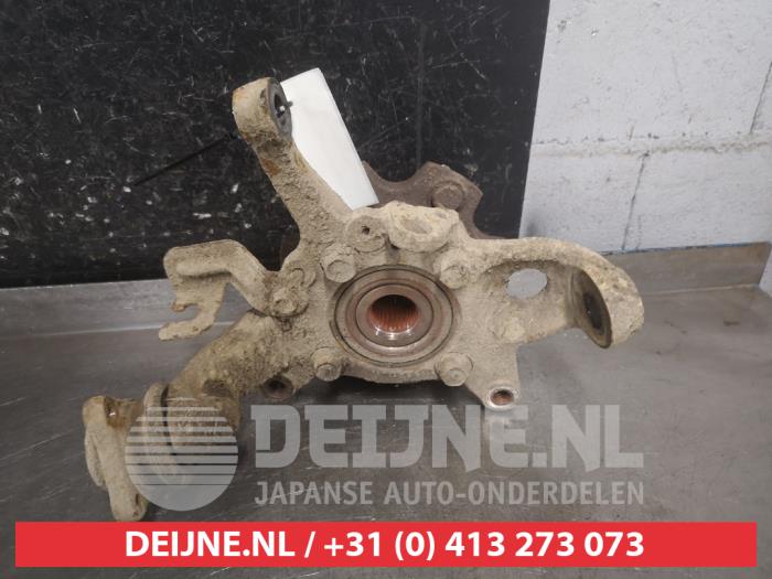 Mitsubishi Pajero Achsschenkel links vorne O700244