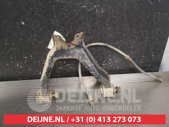 Mitsubishi Pajero Querlenker oben links vorne O700250