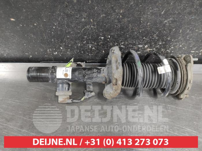 Hyundai I30 Stoßdämpferstrebe links vorne O700289