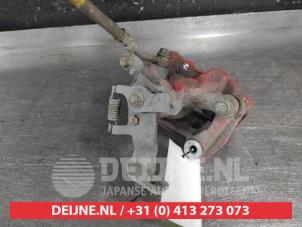 Hyundai I30 Bremszange links hinten O700295 foto 3