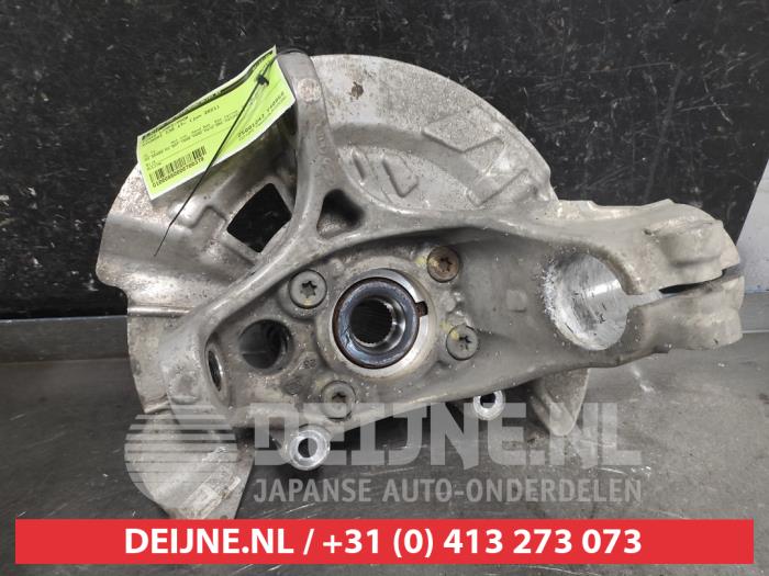 Hyundai I30 Achsschenkel links vorne O700379