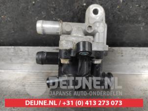 Gebruikte Thermostaathuis Mitsubishi Outlander (GF/GG) 2.0 16V PHEV 4x4 Prijs € 50,00 Margeregeling aangeboden door V.Deijne Jap.Auto-onderdelen BV