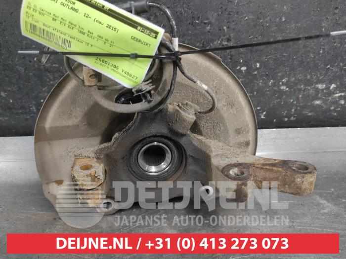 Mitsubishi Outlander Fusee links-voor O700467