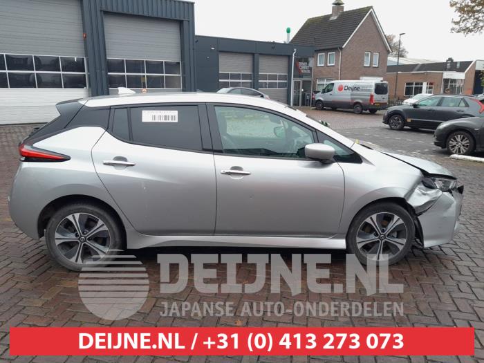 Nissan Leaf Tür 4-türig rechts vorne O700487