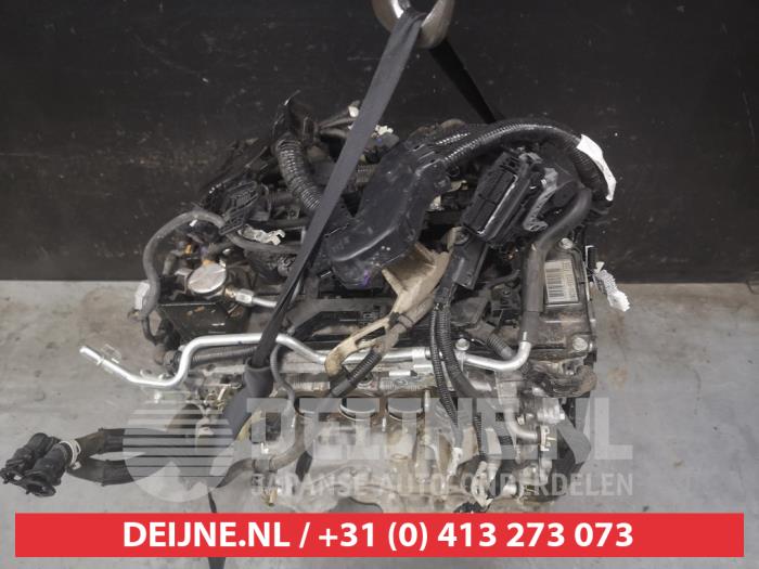 Toyota C-HR Engine O700804