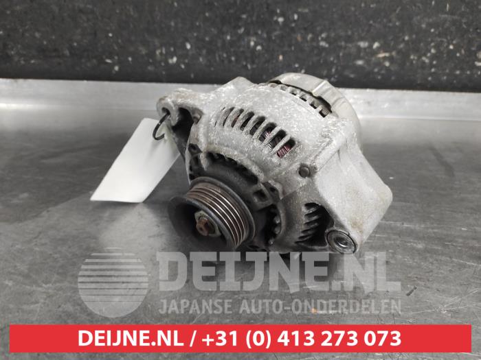 Gebruikte Alternator Toyota Camry (SXV/VCV20) 2.2i 16V Prijs op aanvraag aangeboden door V.Deijne Jap.Auto-onderdelen BV