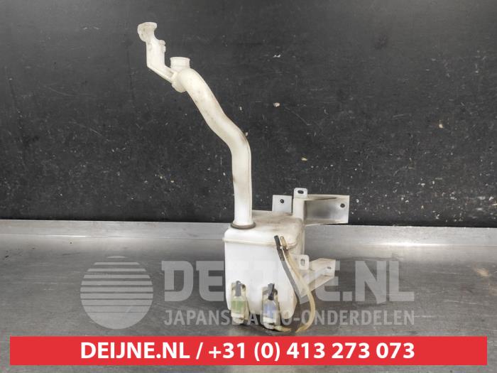 Suzuki Swift Scheibensprühertank vorne O700832