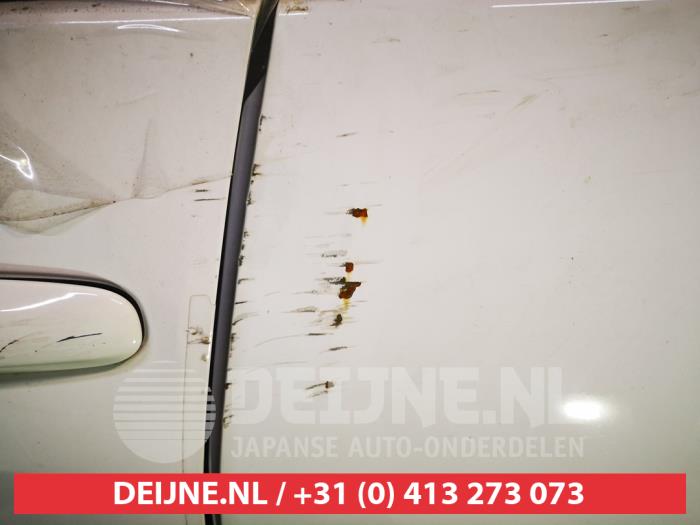 Toyota Yaris Tür 4-türig links hinten O700841