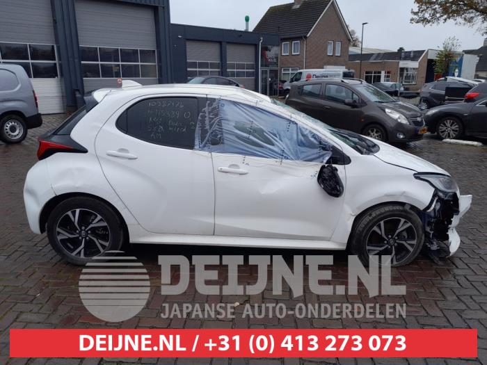 Toyota Yaris Türscheibe 4-türig rechts hinten O700850