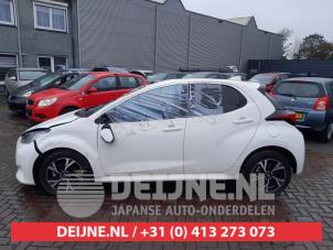 Gebruikte Zijskirt links Toyota Yaris IV (P21/PA1/PH1) 1.5 12V Hybrid 115 Prijs € 150,00 Margeregeling aangeboden door V.Deijne Jap.Auto-onderdelen BV