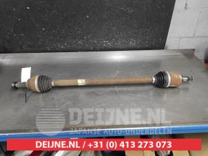 Gebruikte Homokineetas rechts-voor Hyundai Kona (OS) 64 kWh Prijs € 200,00 Margeregeling aangeboden door V.Deijne Jap.Auto-onderdelen BV